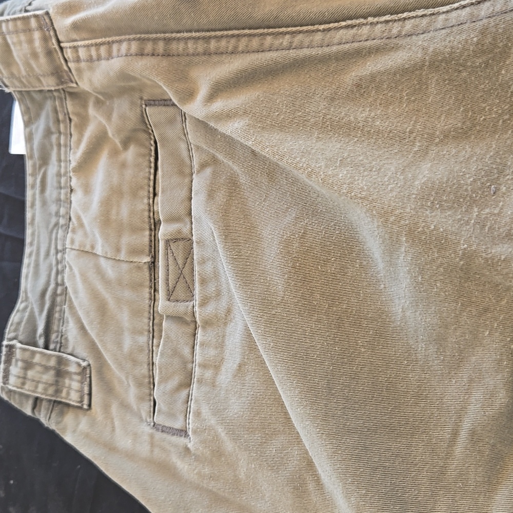 Columbia Men's Tan Shorts - Picture 3 of 12